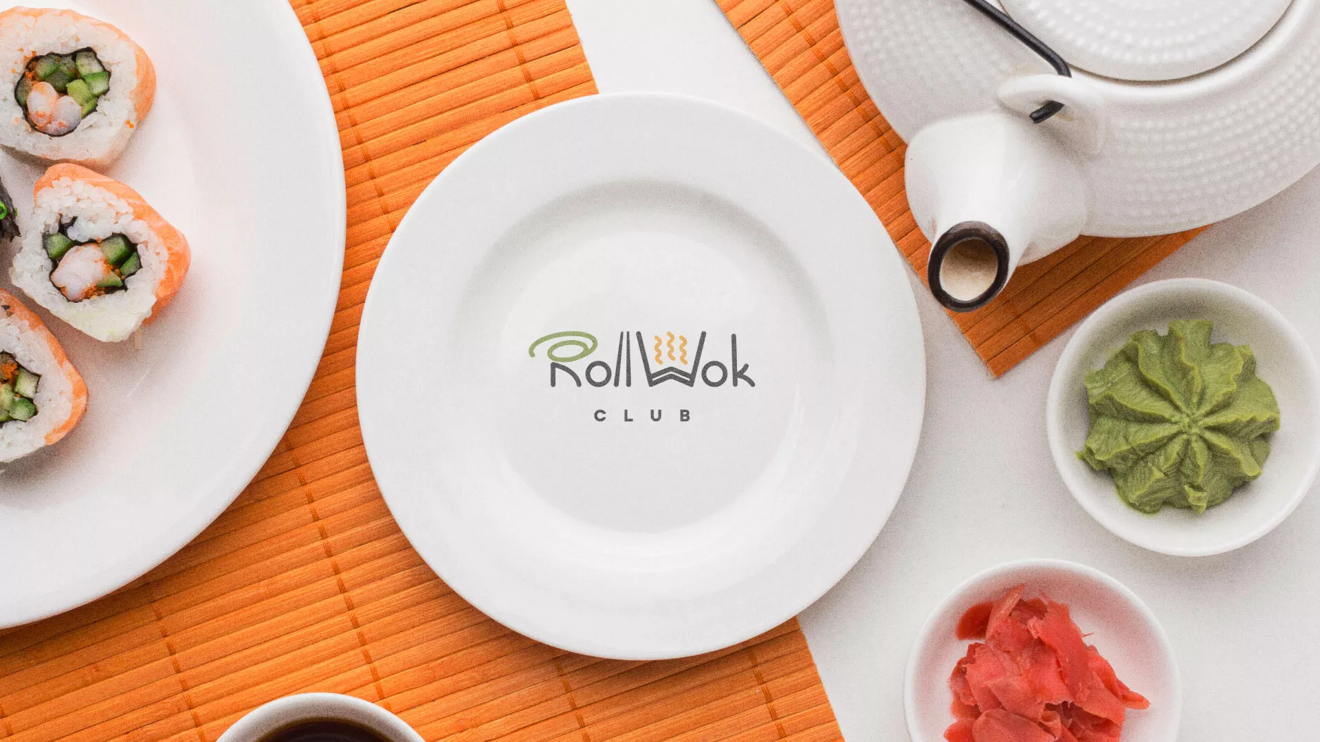 Разработка логотипа и фирменного стиля суши-бара «Roll Wok Club» в Саянске
